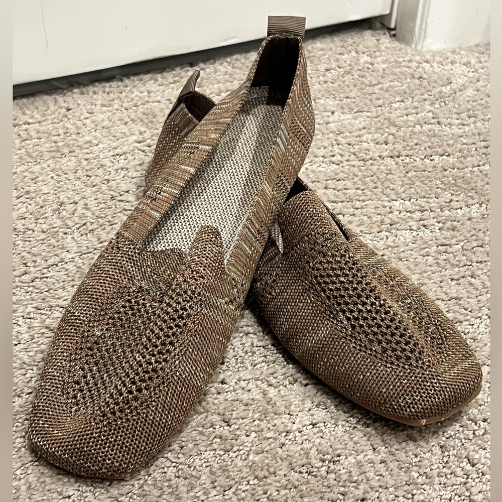Women’s Brown Arch Support Flats. Size 8.5.